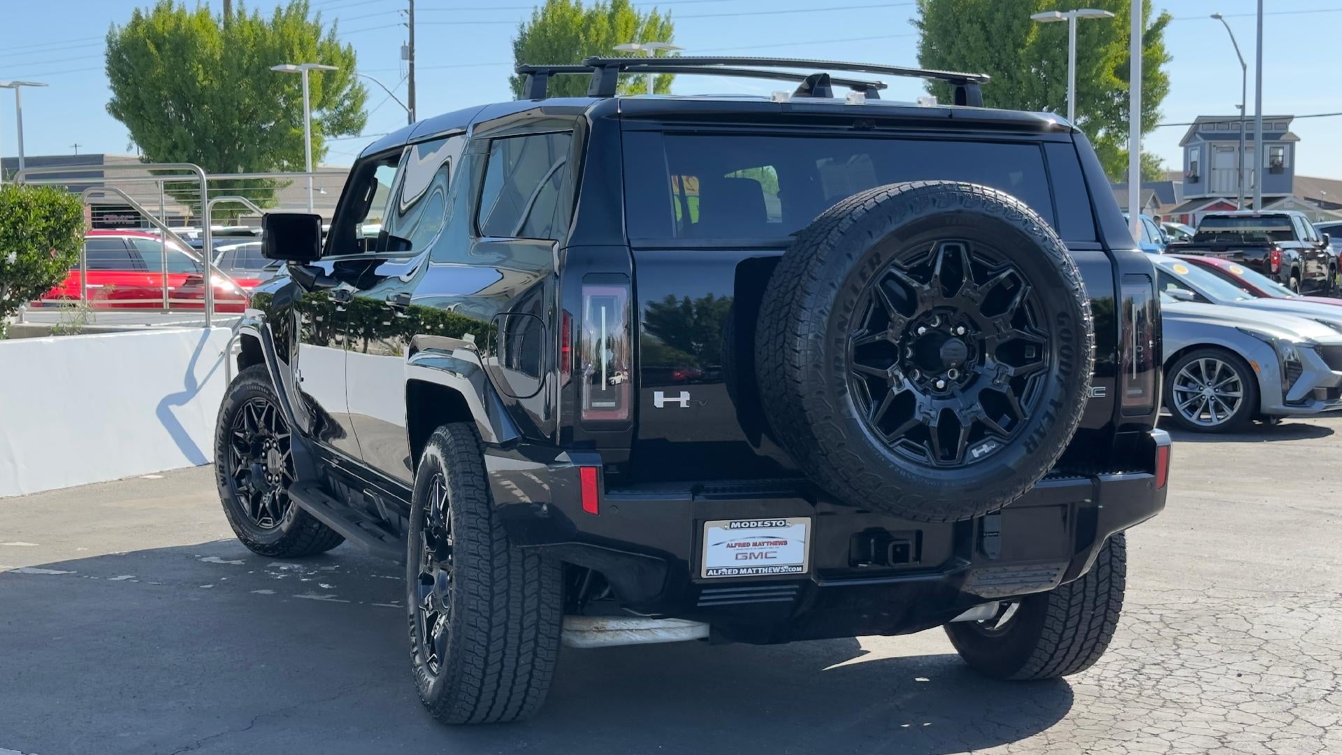 2024 GMC HUMMER EV SUV 2X