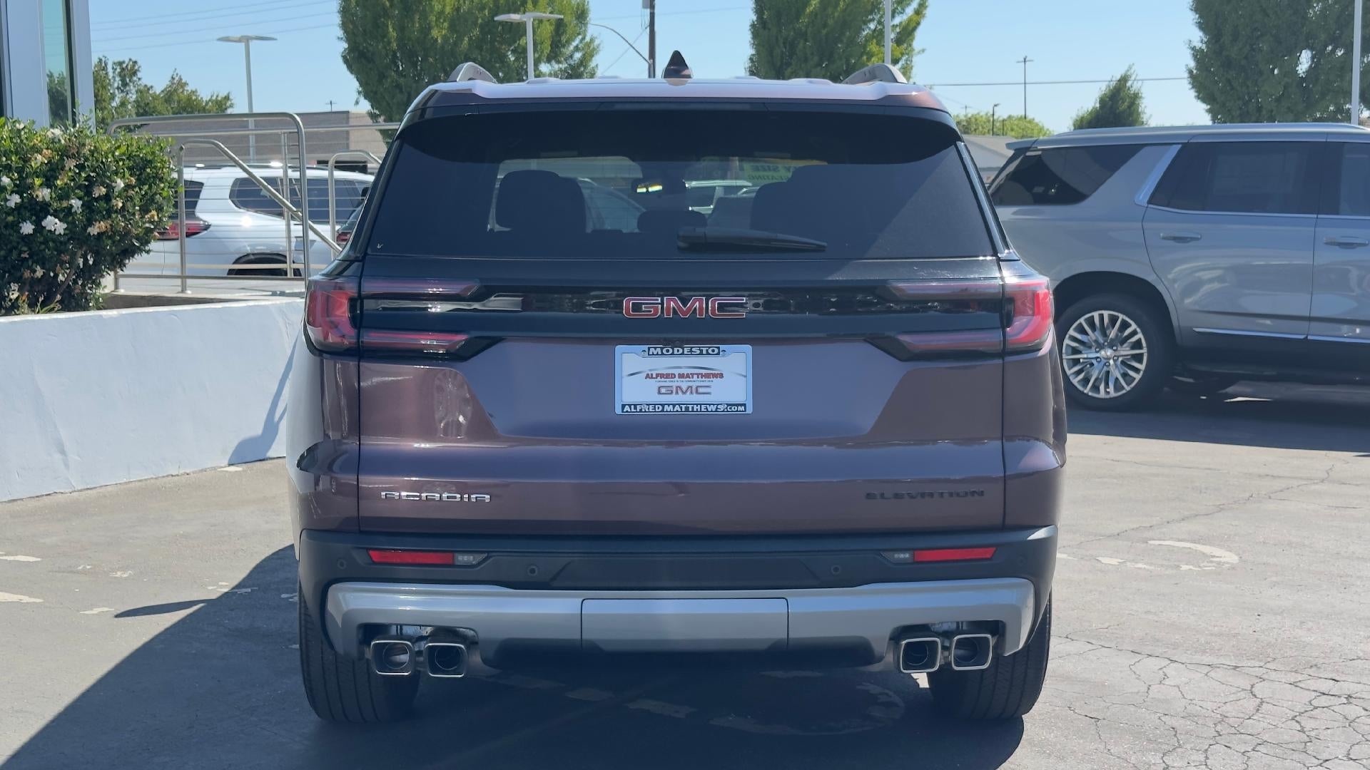 2025 GMC Acadia Elevation