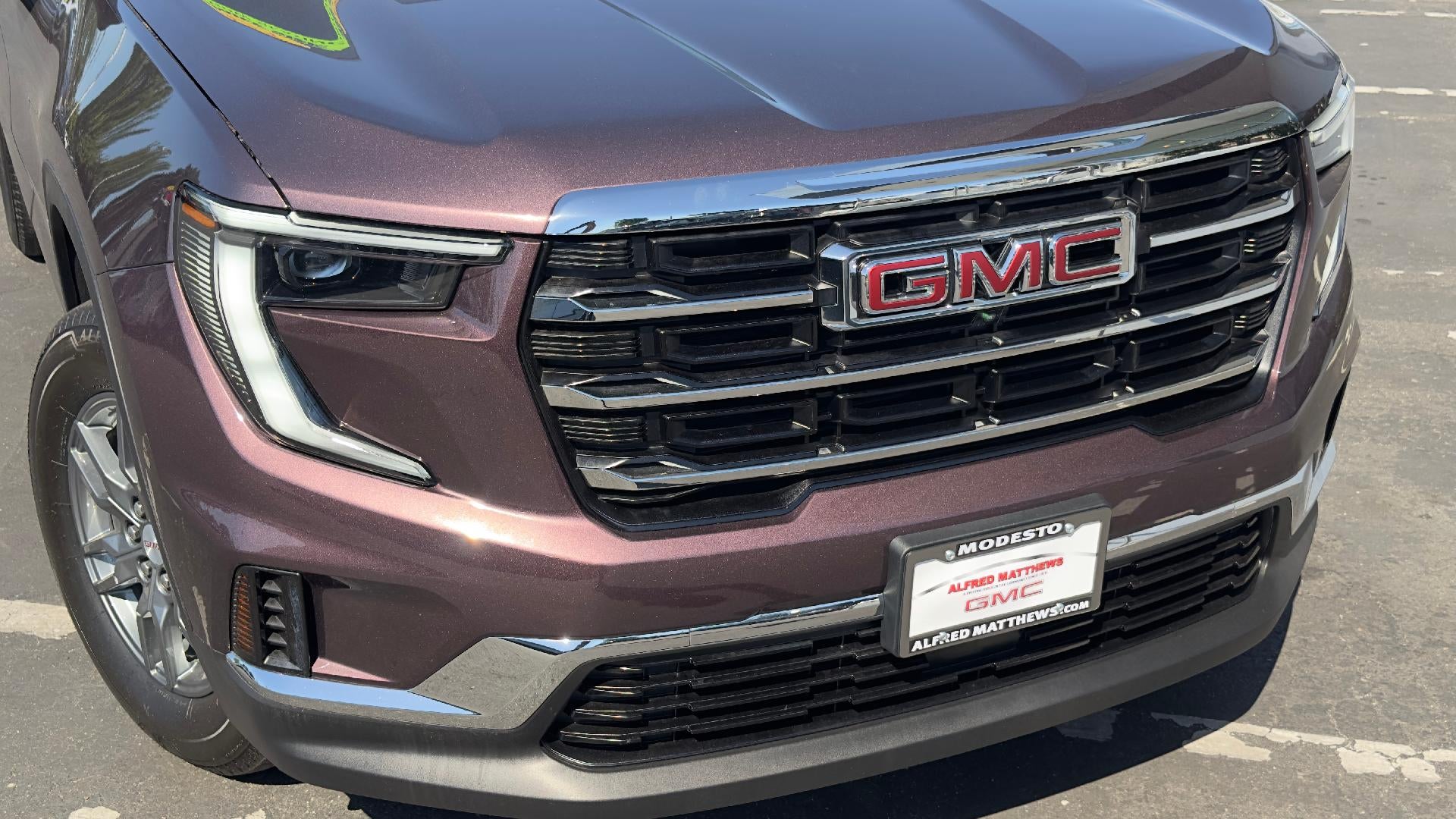 2025 GMC Acadia Elevation
