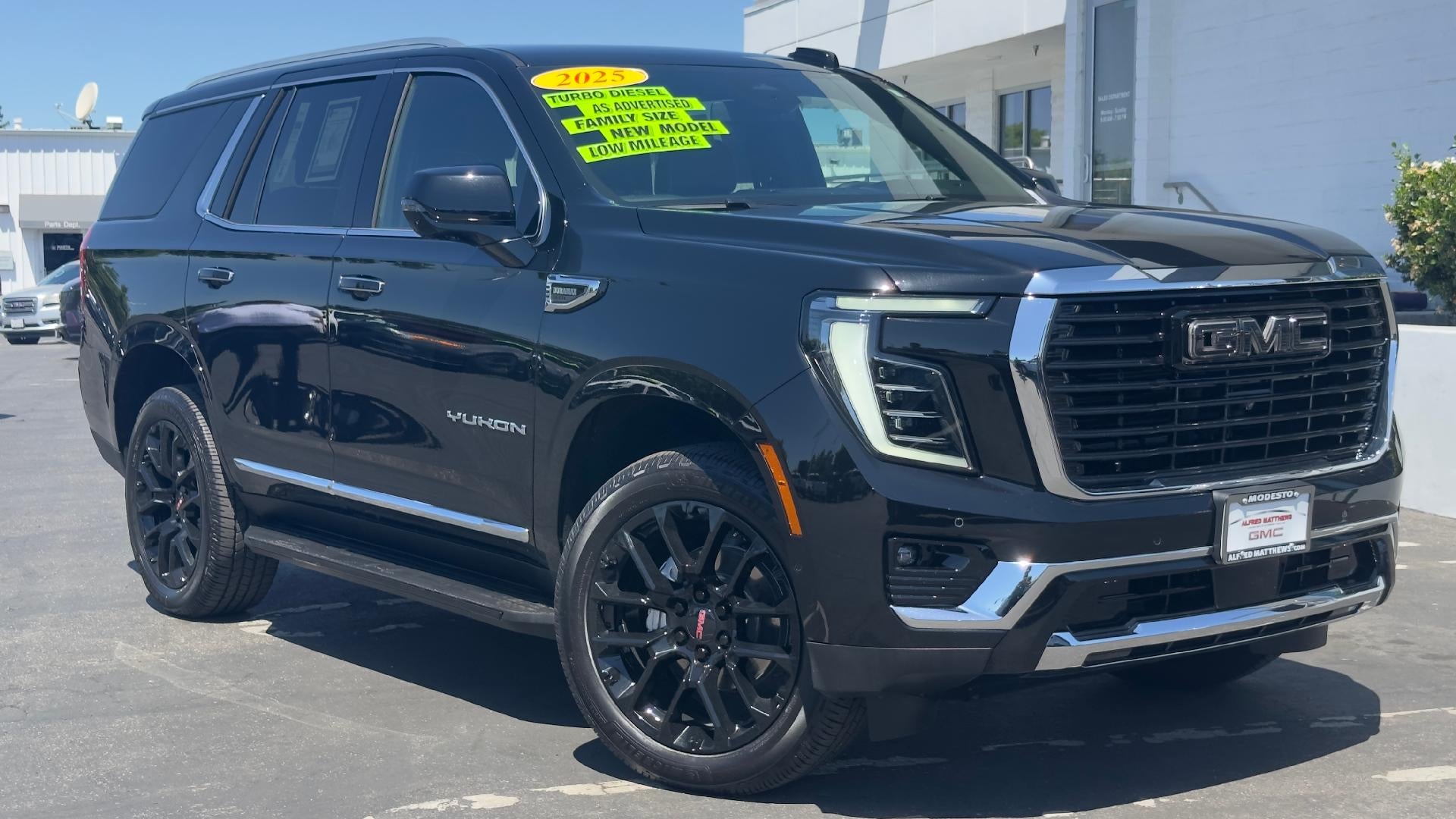 2025 GMC Yukon Elevation