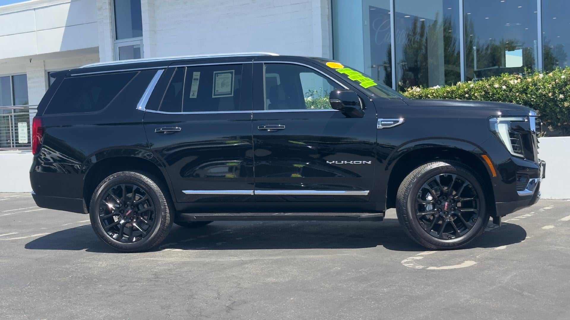 2025 GMC Yukon Elevation