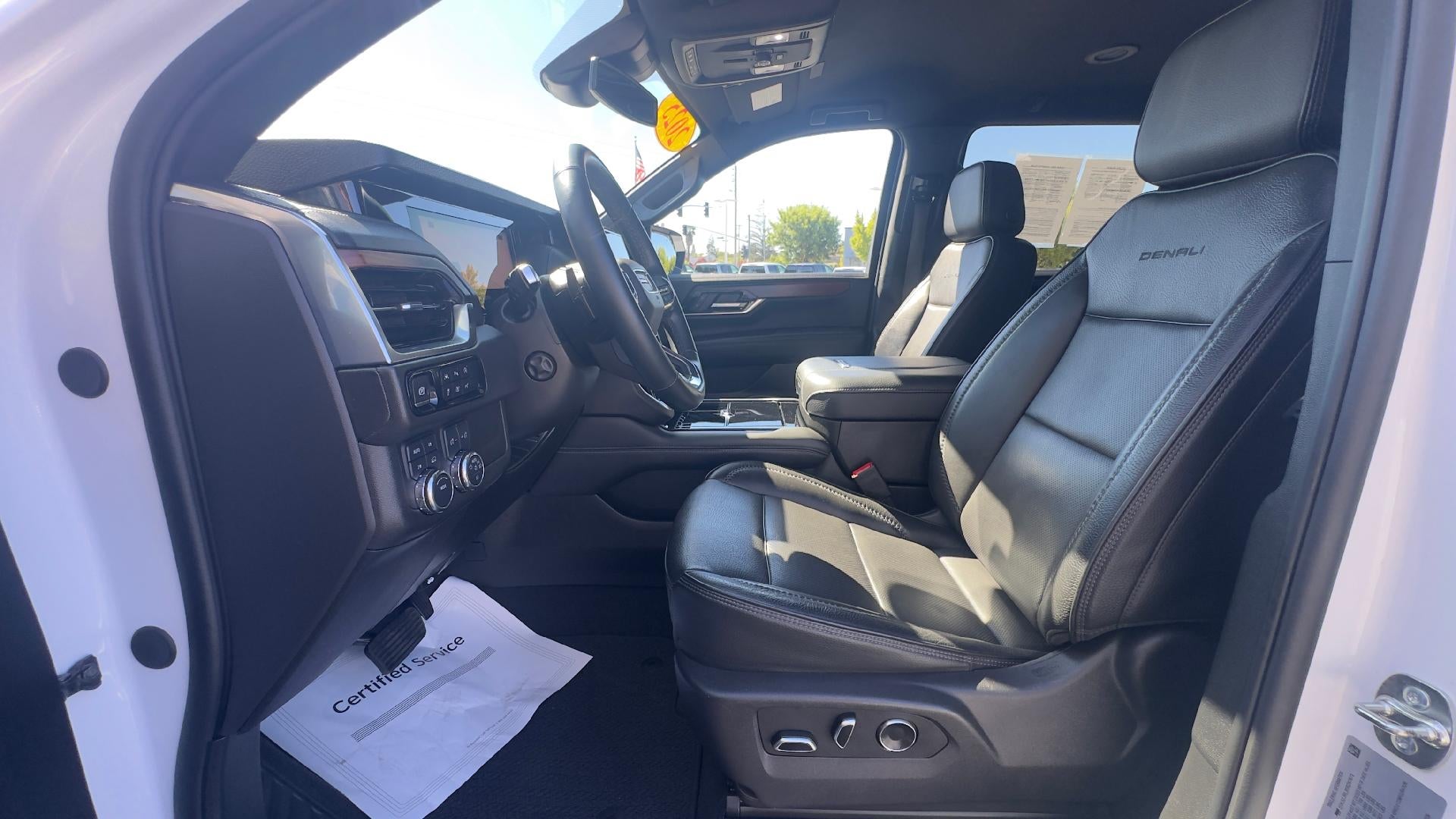 2025 GMC Yukon XL Denali