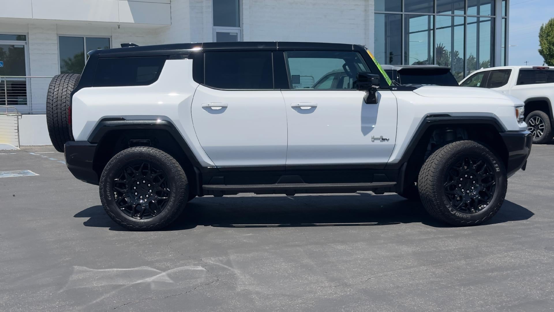 2026 GMC HUMMER EV SUV 2X