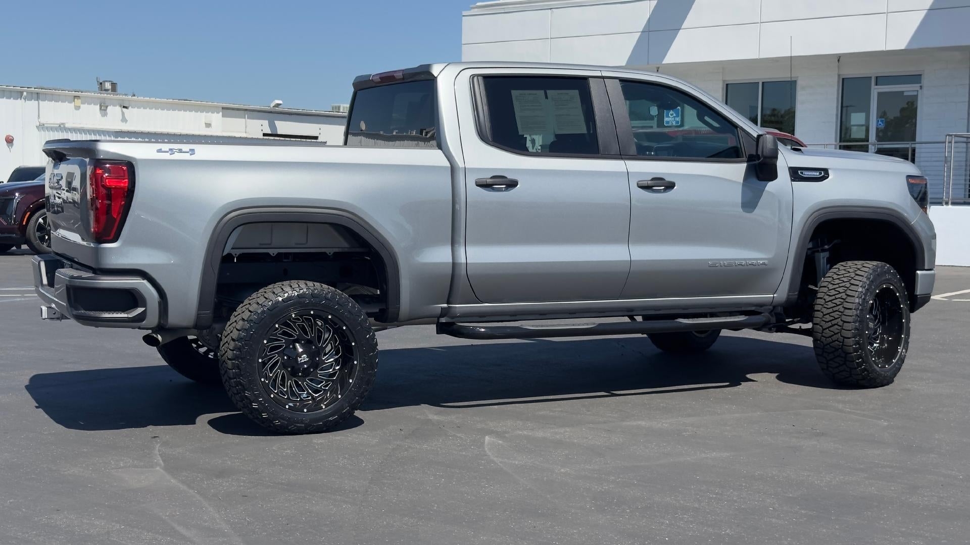 2025 GMC Sierra 1500 Pro