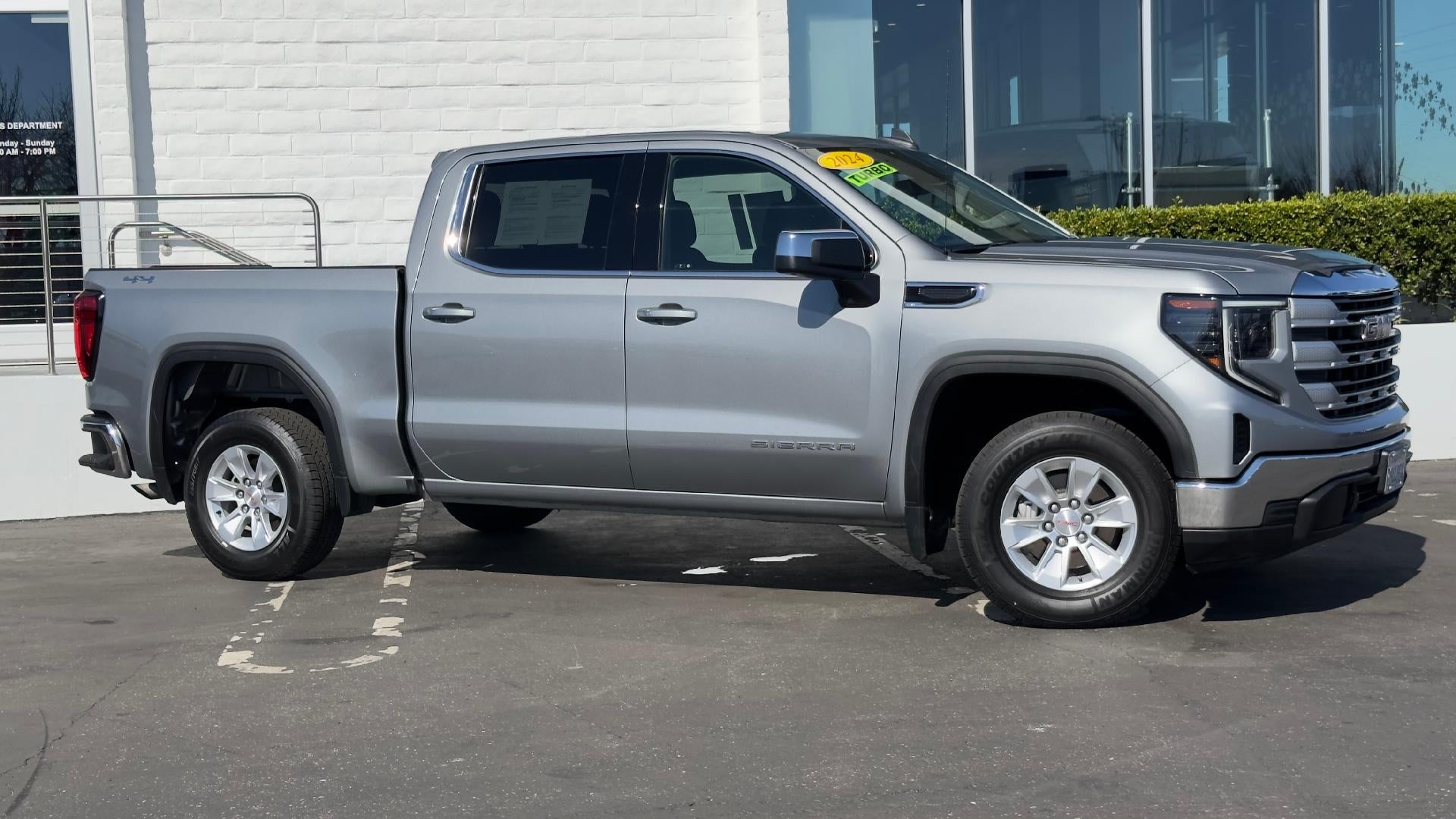 2024 GMC Sierra 1500 SLE