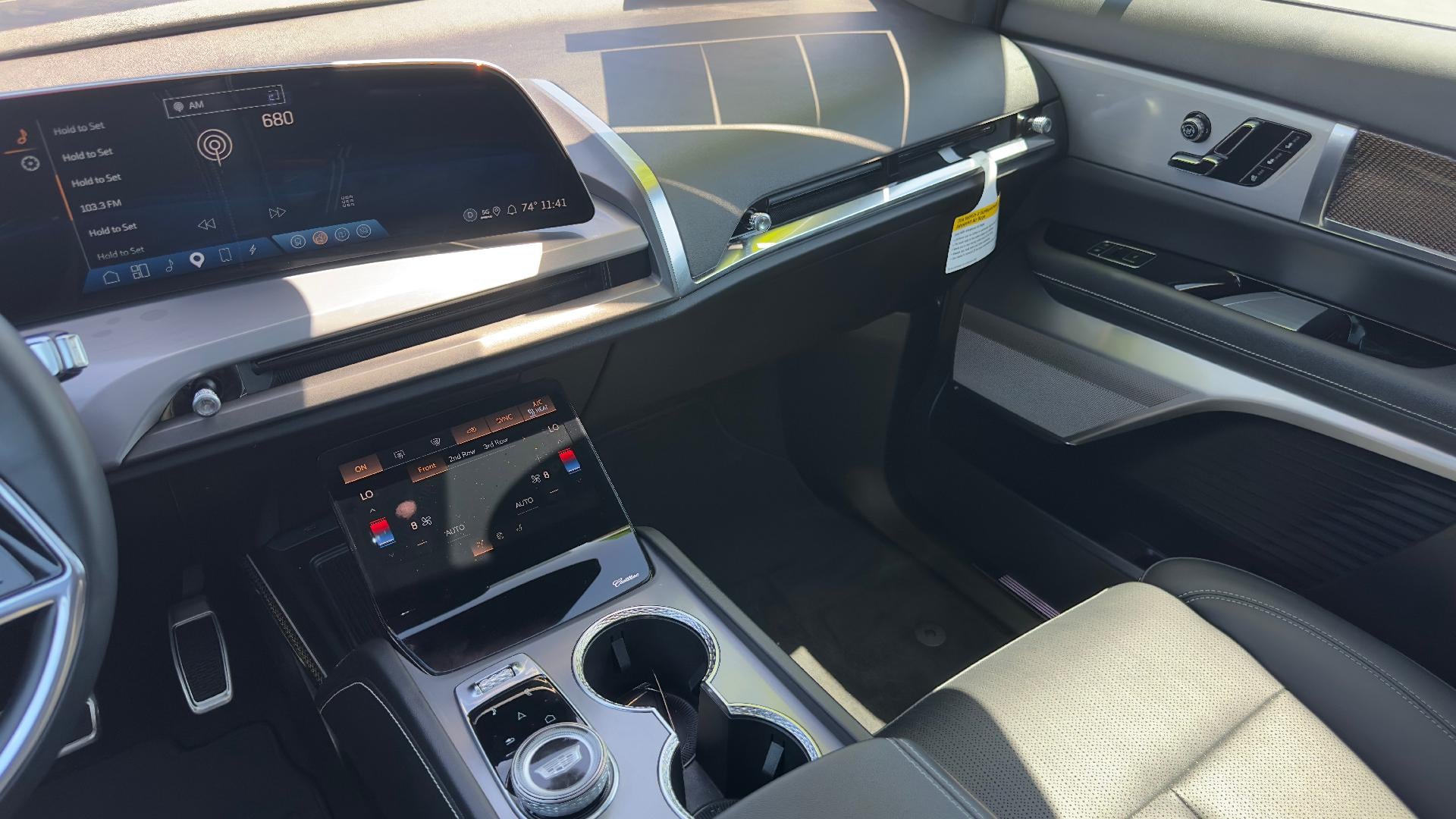 2026 Cadillac VISTIQ Luxury