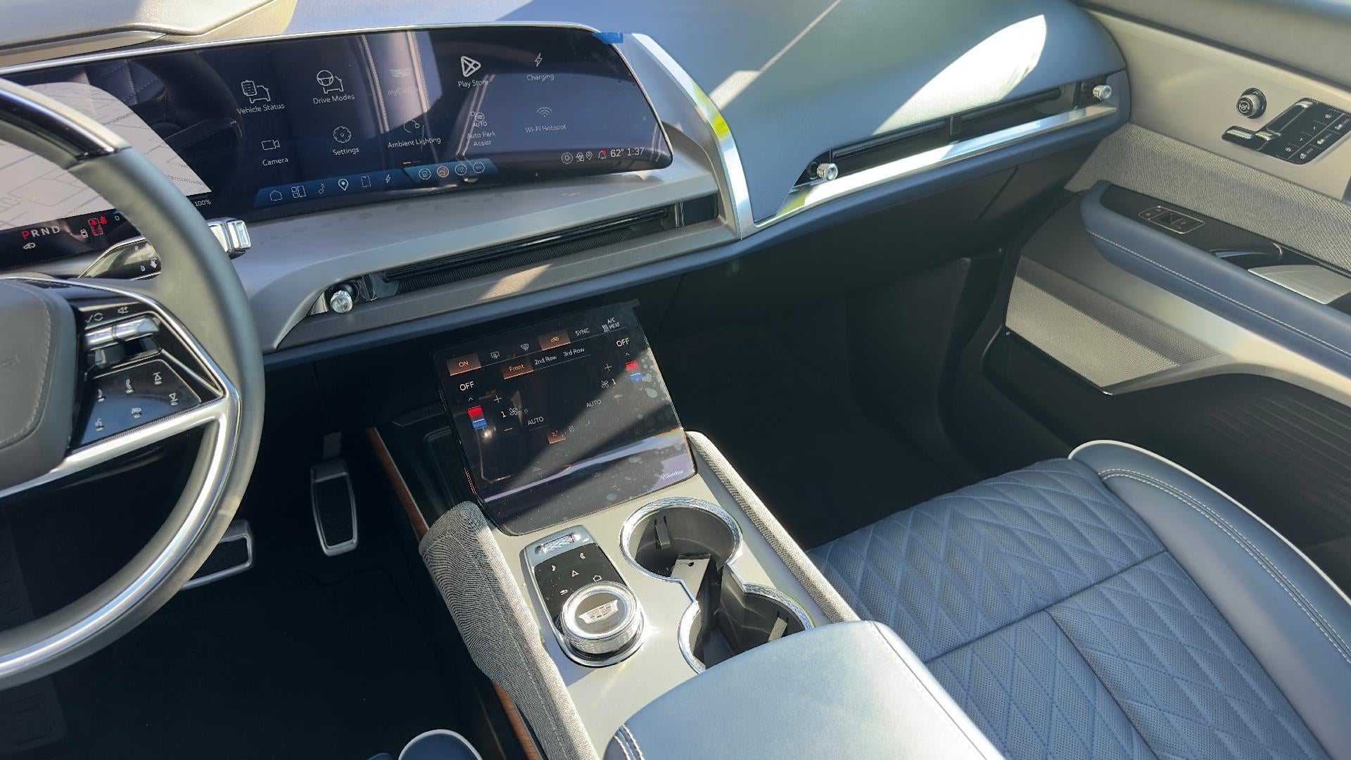 2026 Cadillac VISTIQ Premium Luxury