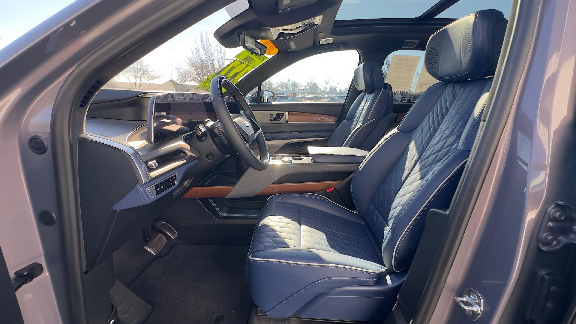 2026 Cadillac VISTIQ Premium Luxury