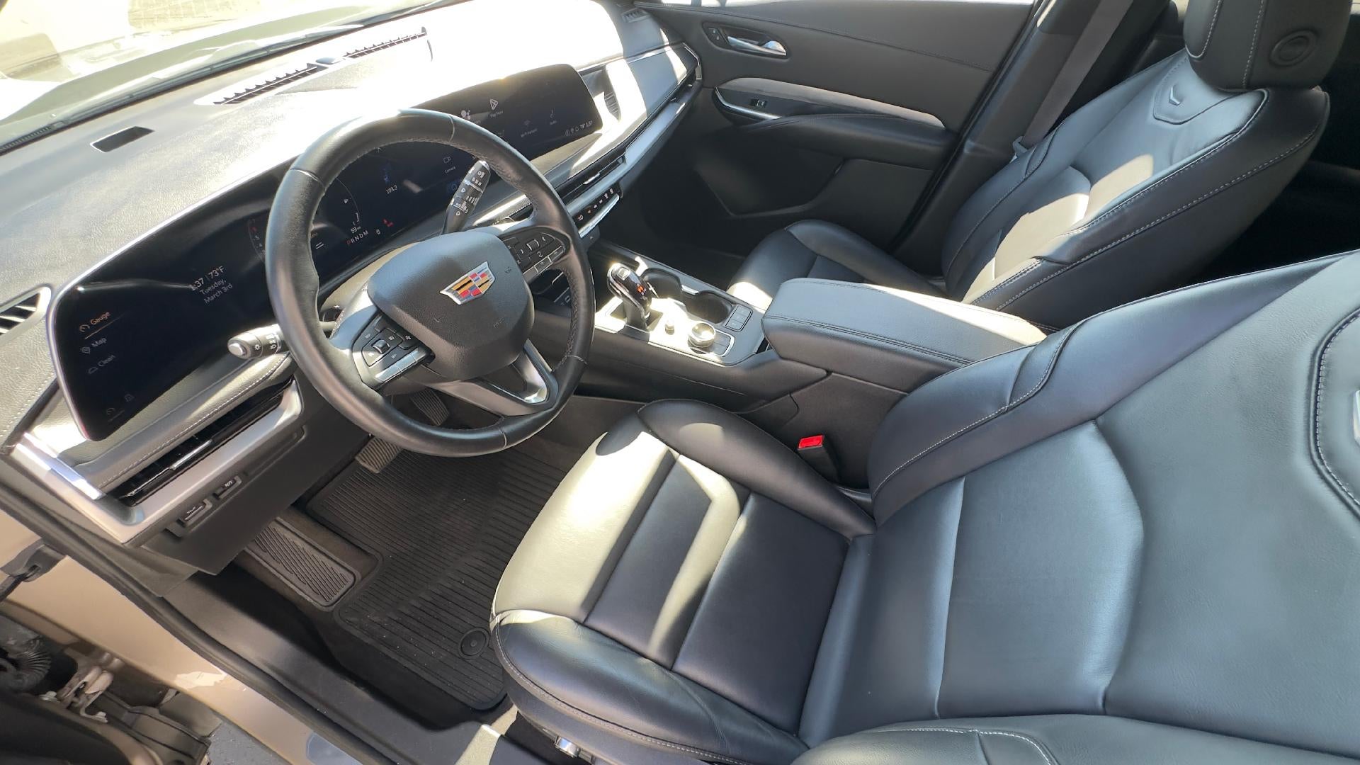 2025 Cadillac XT4 Premium Luxury