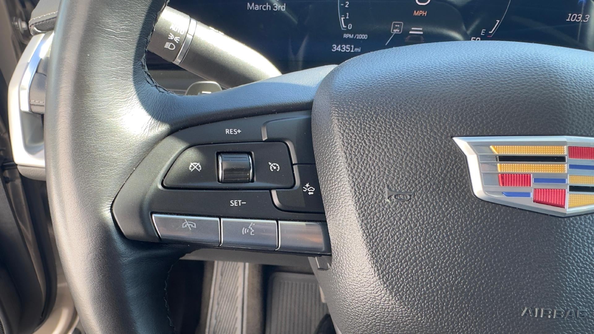 2025 Cadillac XT4 Premium Luxury