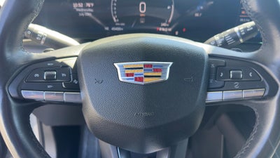 2024 Cadillac XT4 Premium Luxury
