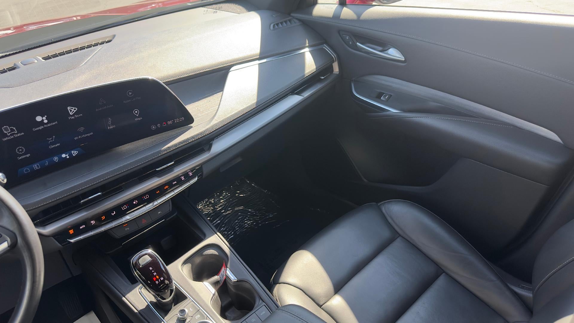 2024 Cadillac XT4 Premium Luxury