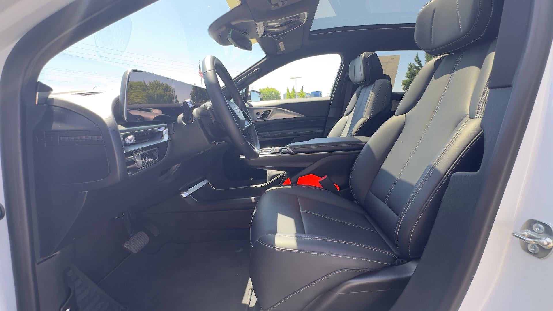 2024 Cadillac LYRIQ Tech