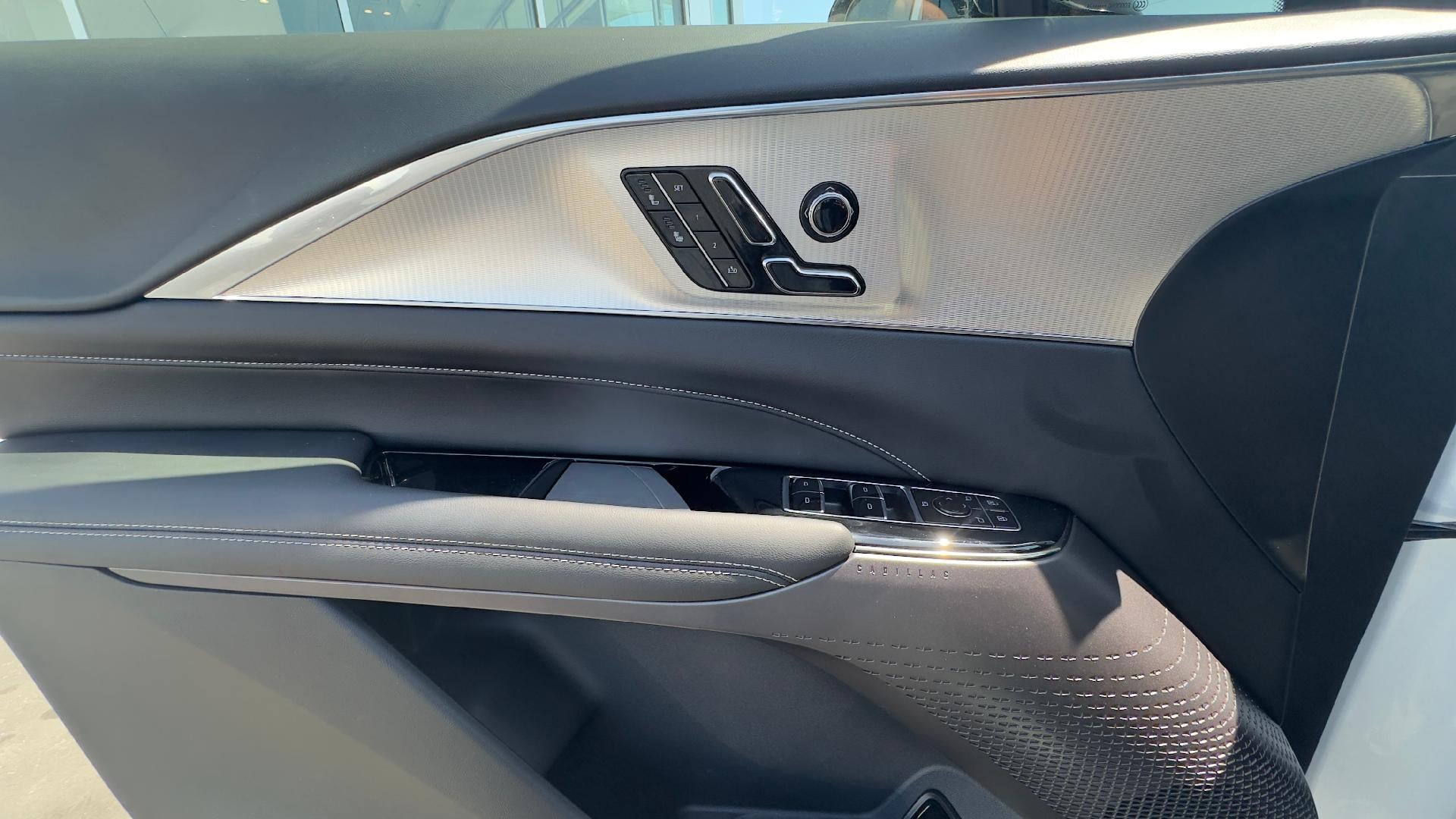 2024 Cadillac LYRIQ Tech