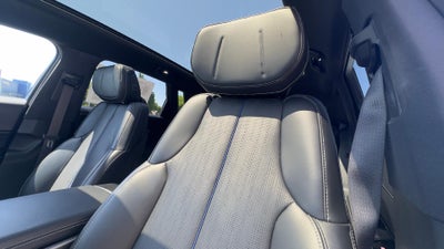 2024 Cadillac LYRIQ Luxury 1