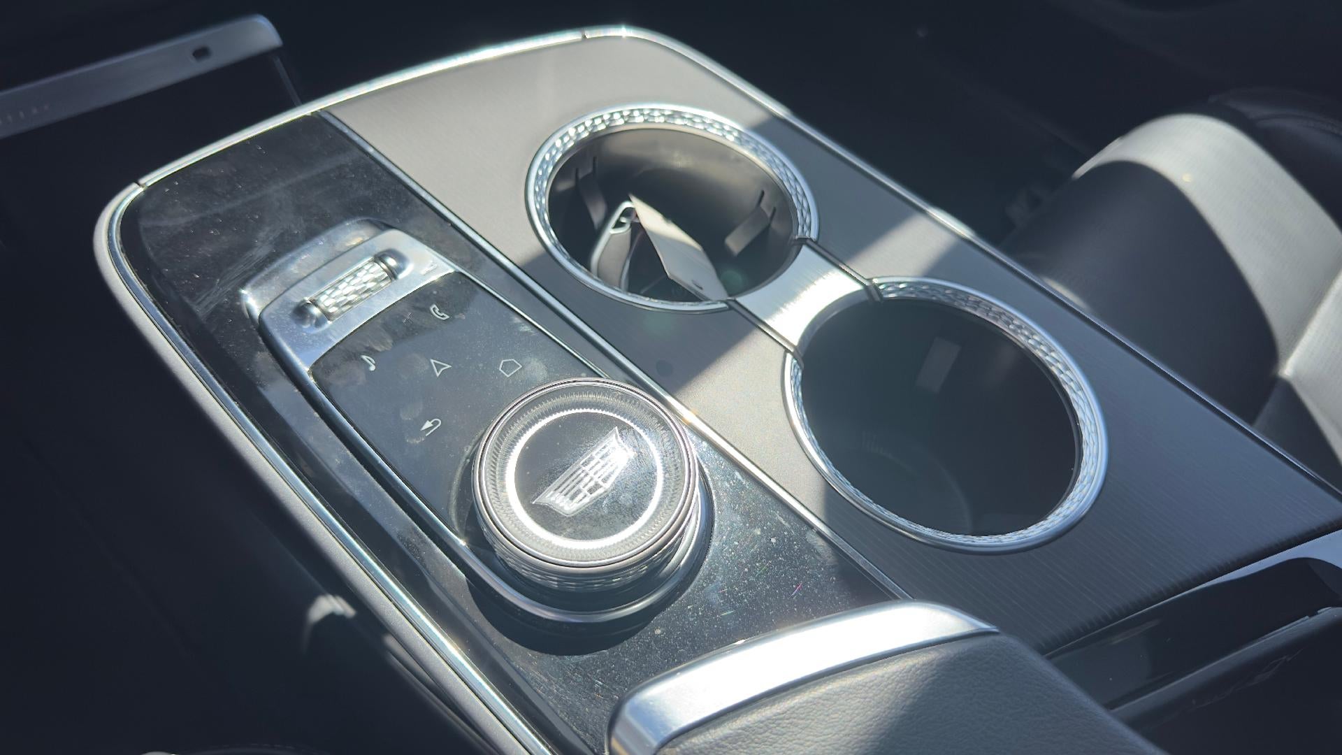 2024 Cadillac LYRIQ Luxury 1
