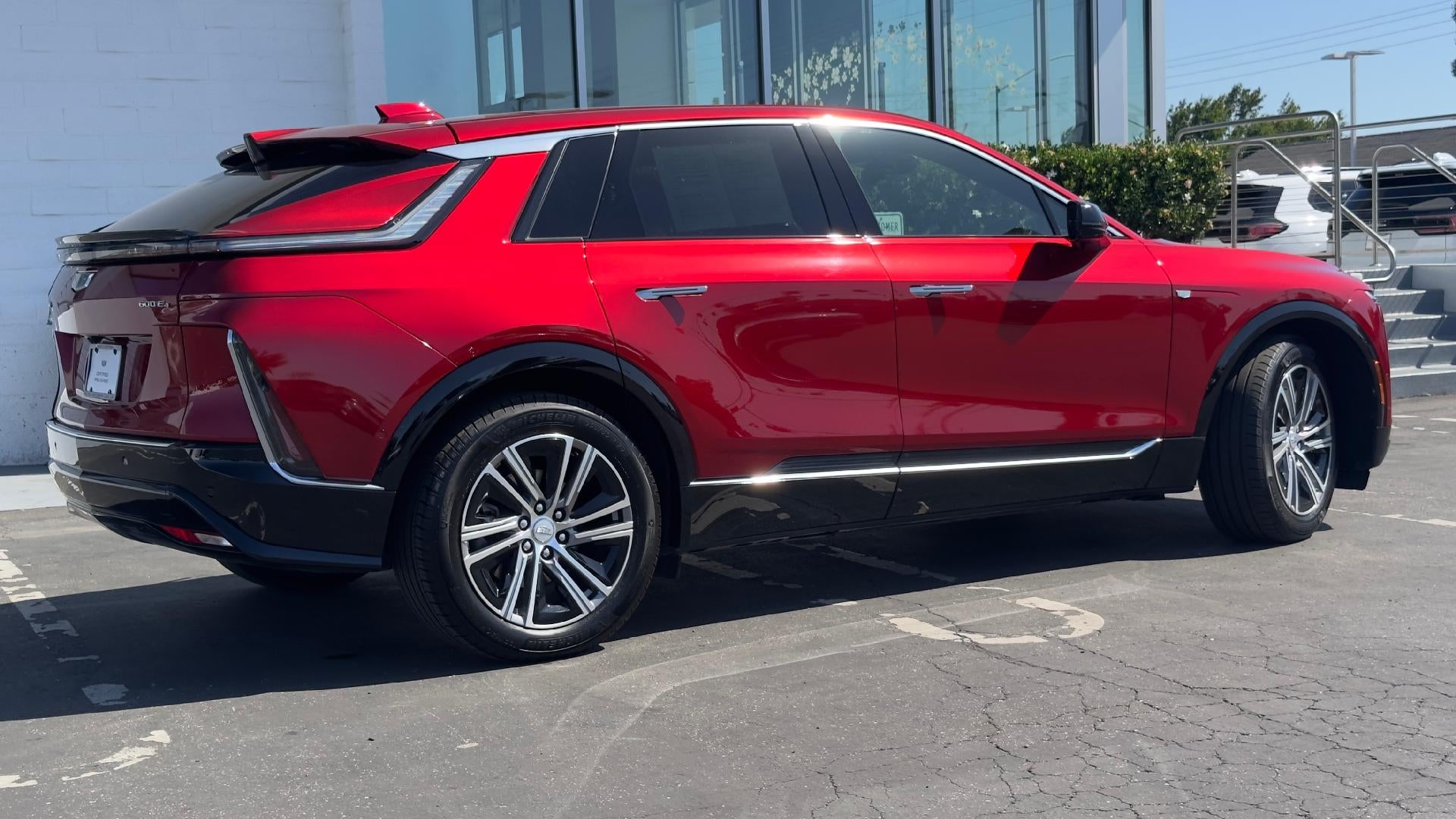 2024 Cadillac LYRIQ Luxury 1