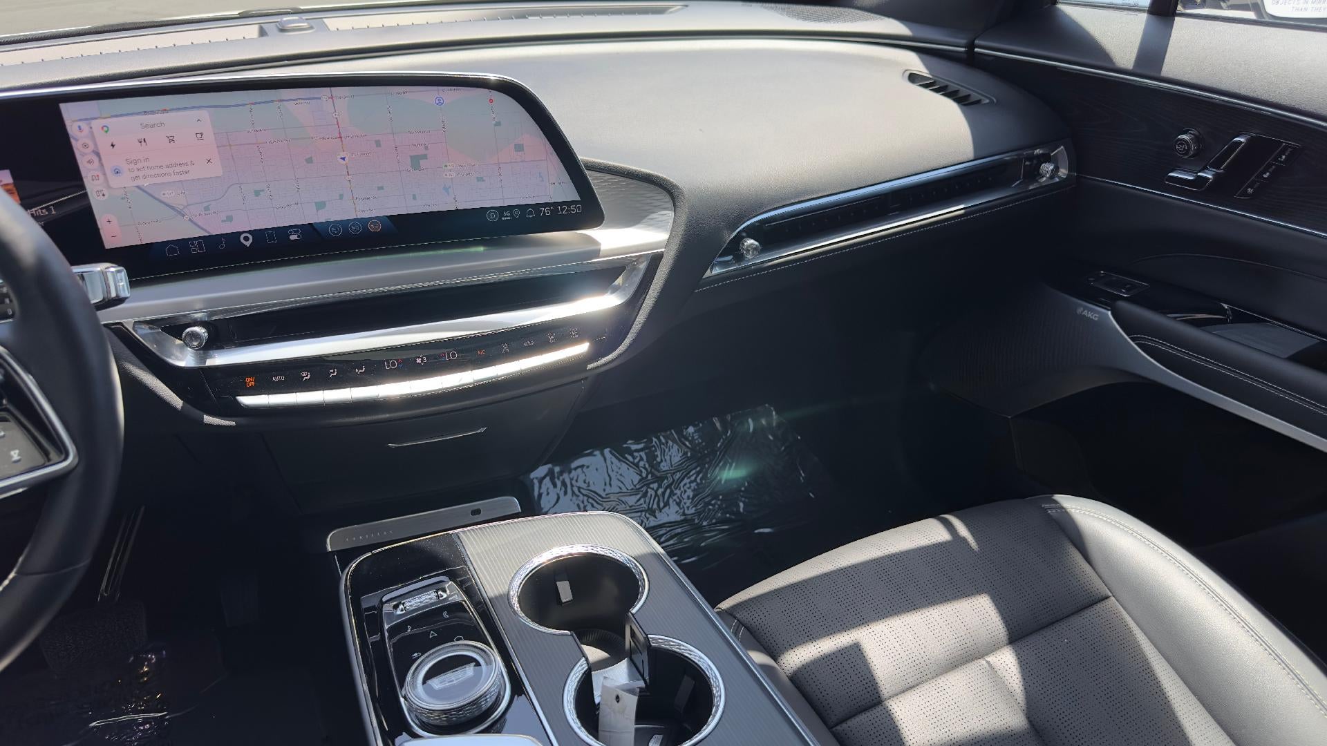 2024 Cadillac LYRIQ Sport 2