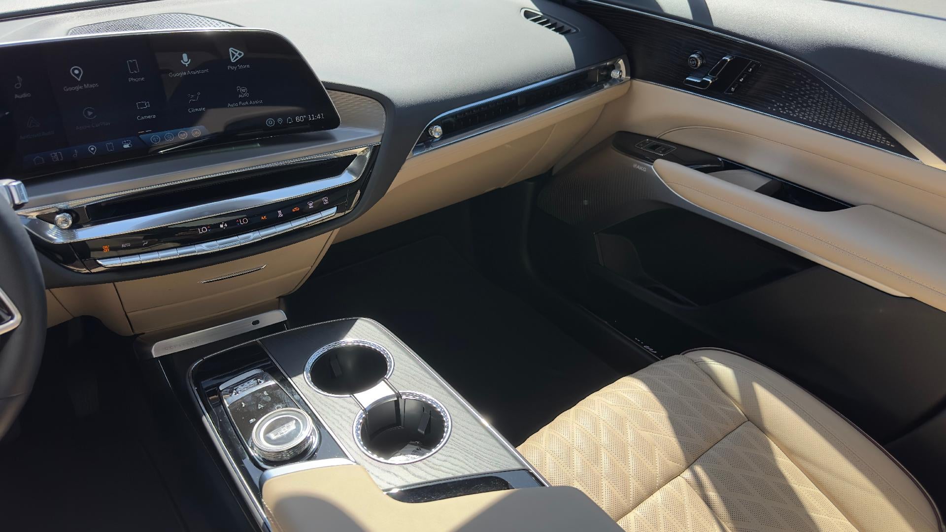 2024 Cadillac LYRIQ Sport 3