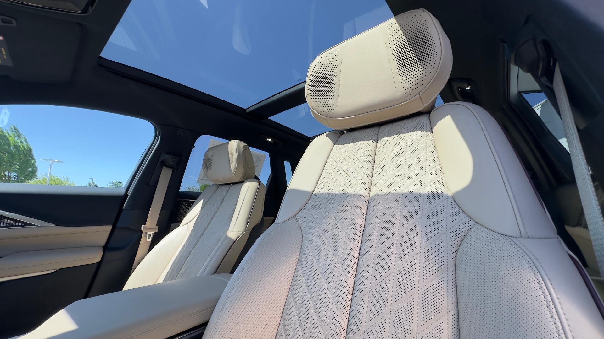 2024 Cadillac LYRIQ Sport 3