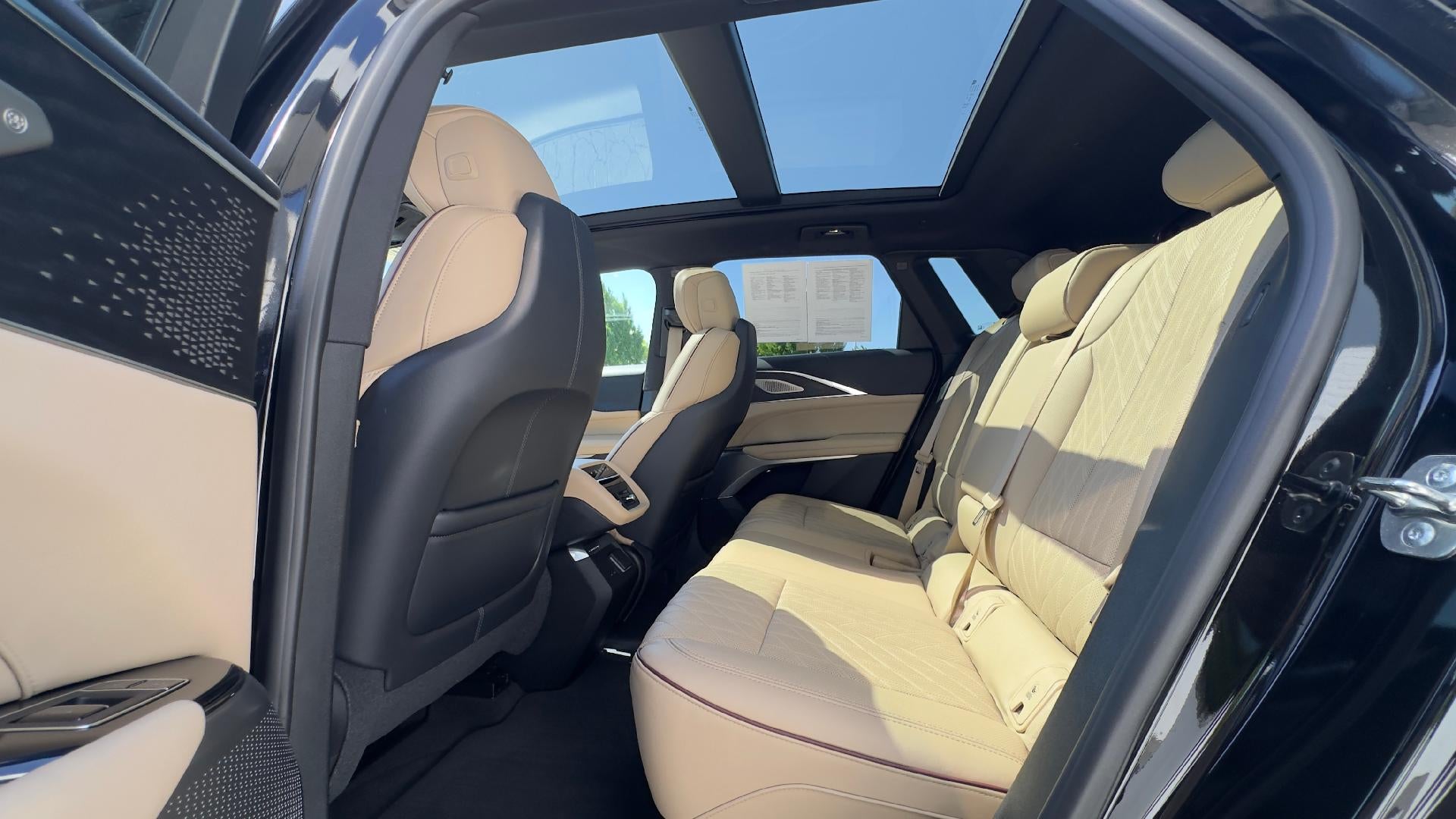 2024 Cadillac LYRIQ Sport 3