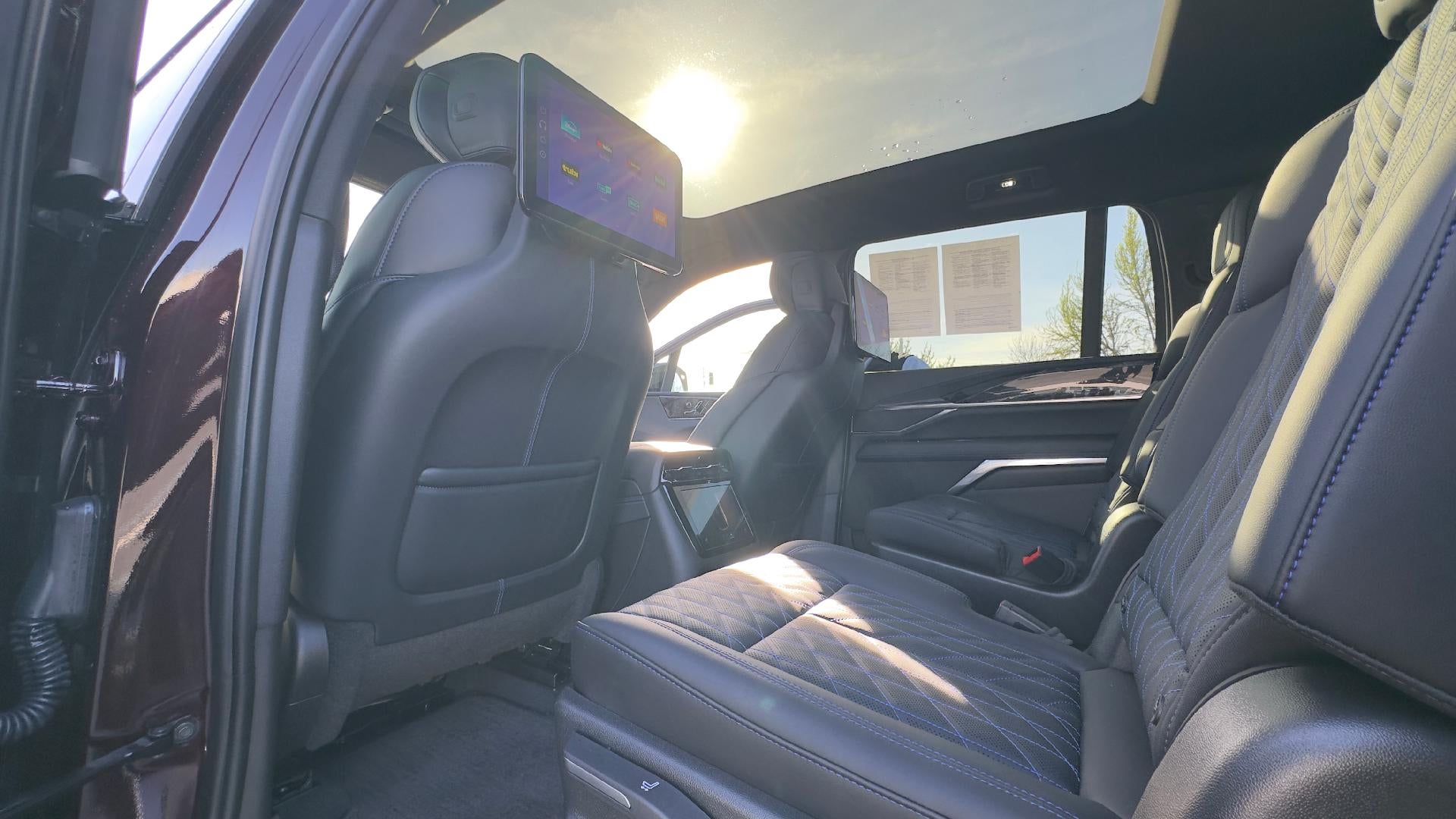 2026 Cadillac ESCALADE IQL Sport