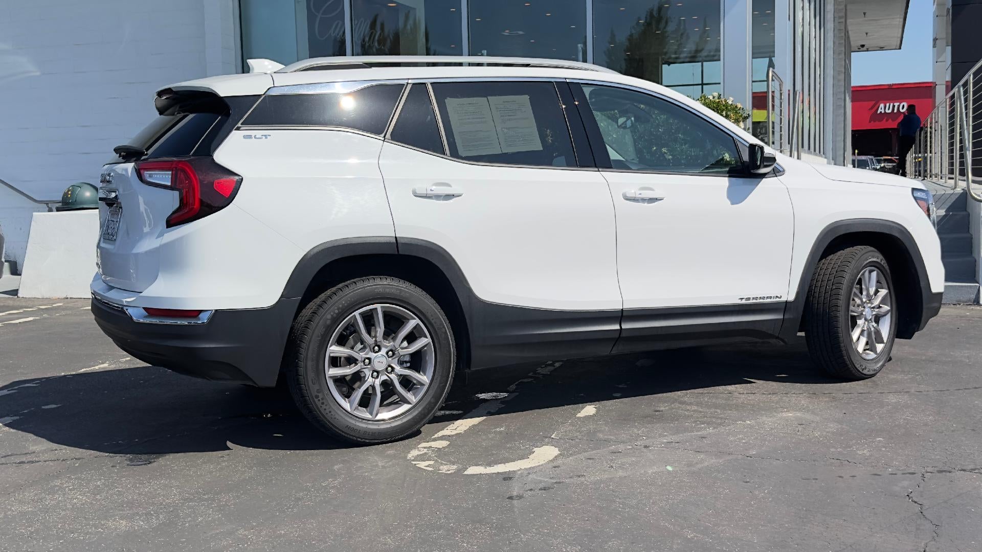 2024 GMC Terrain SLT