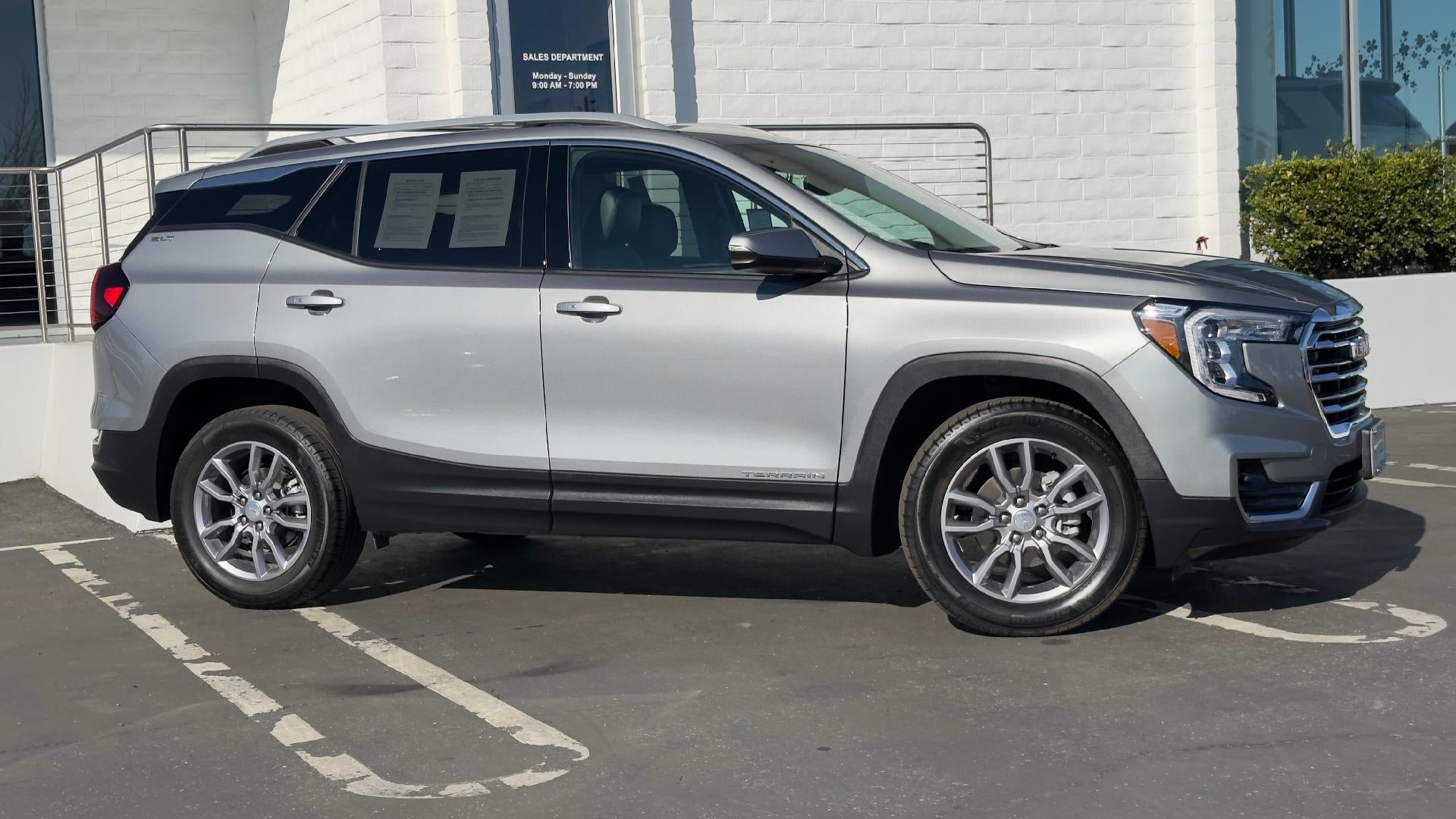 2024 GMC Terrain SLT