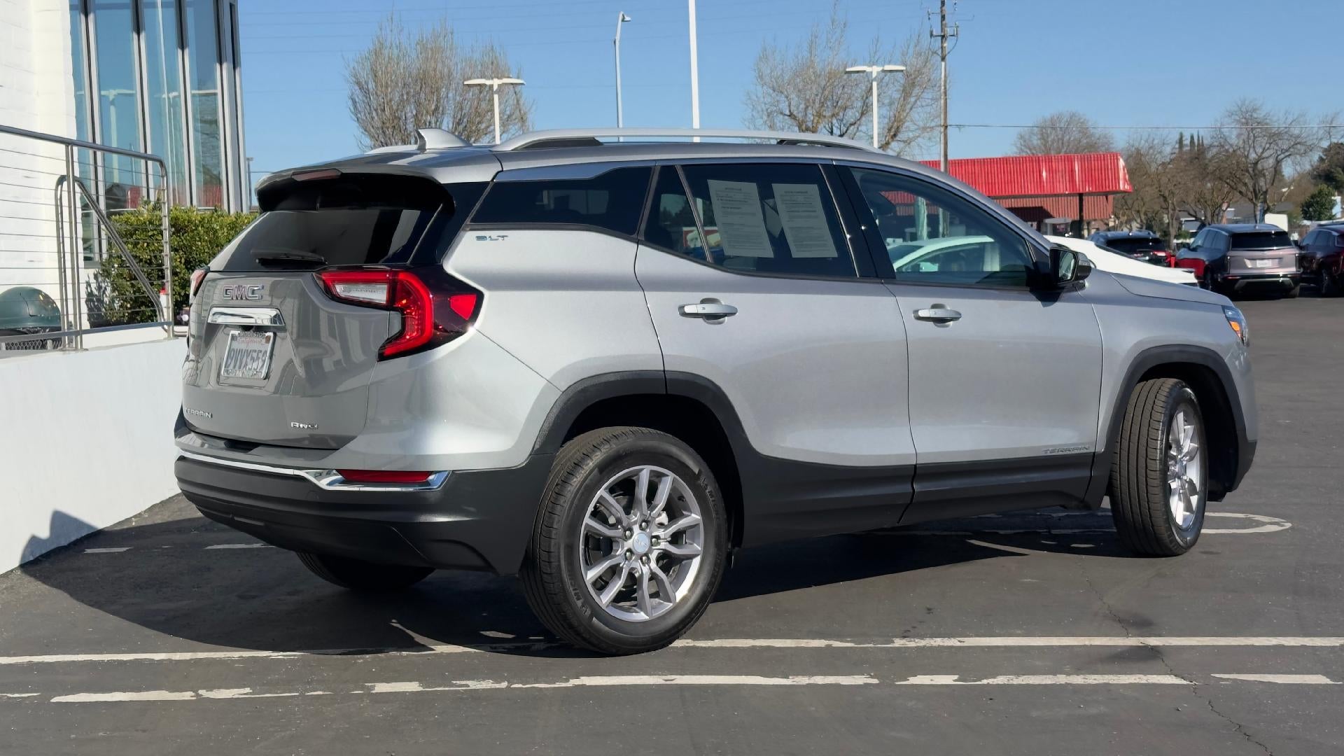 2024 GMC Terrain SLT