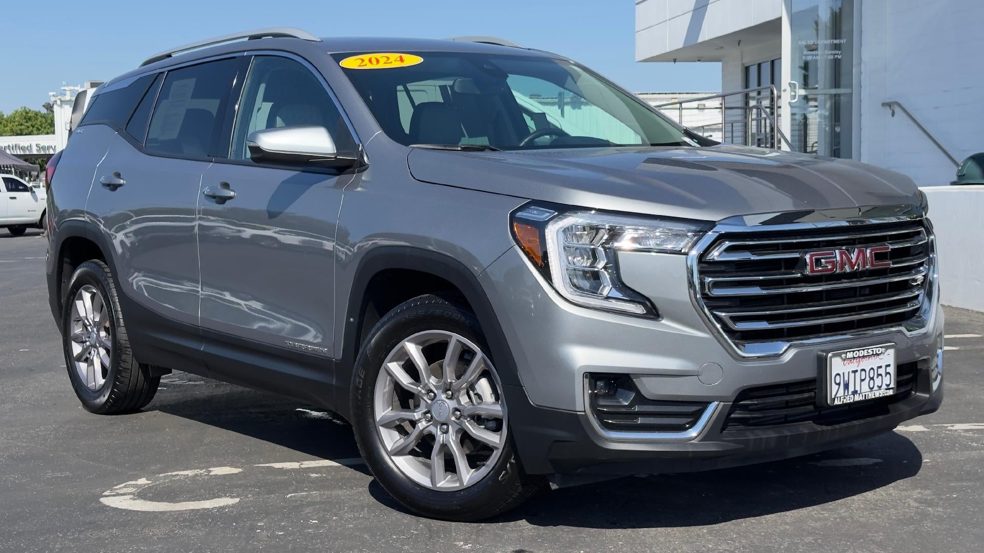 2024 GMC Terrain SLT