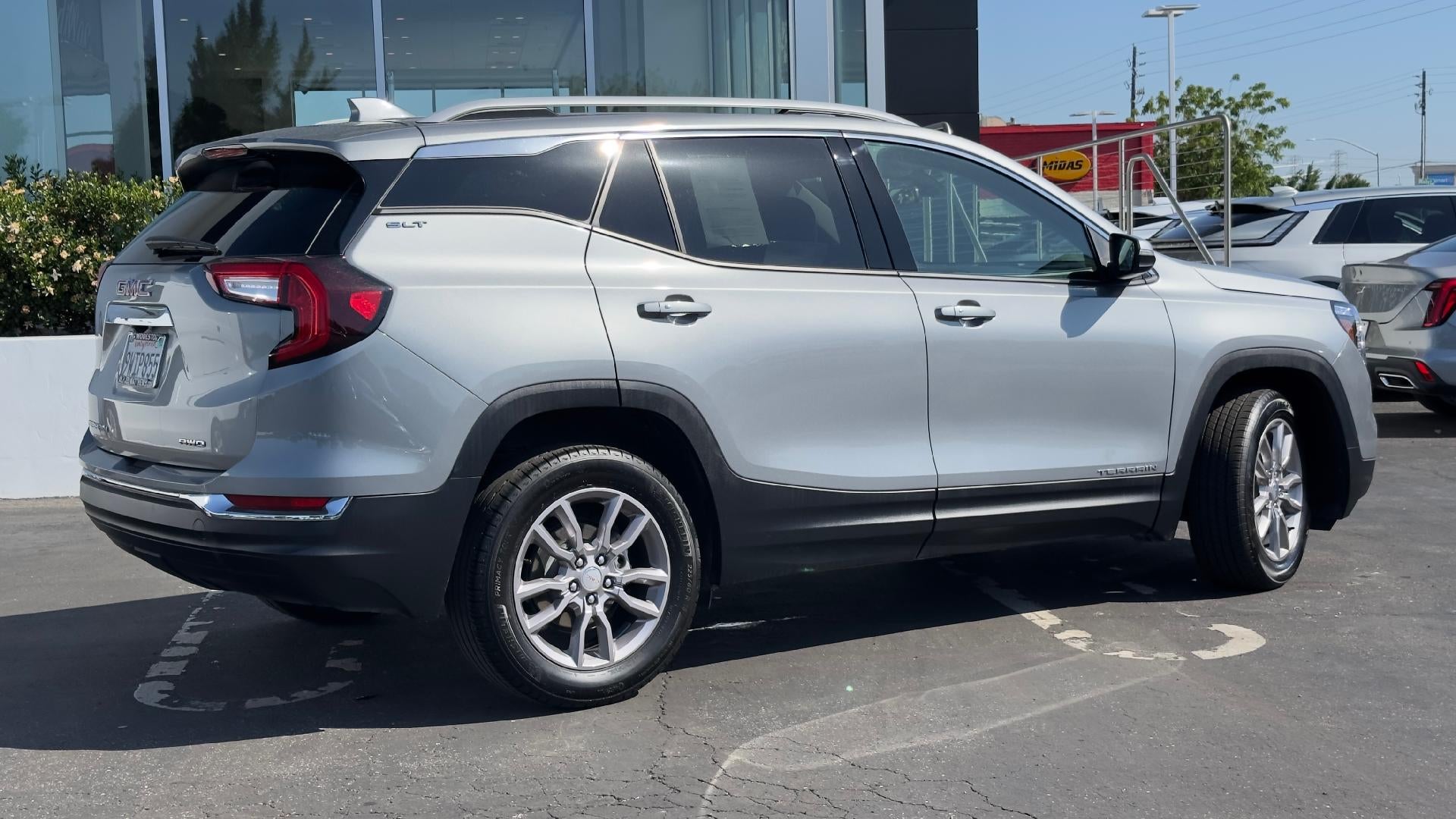 2024 GMC Terrain SLT