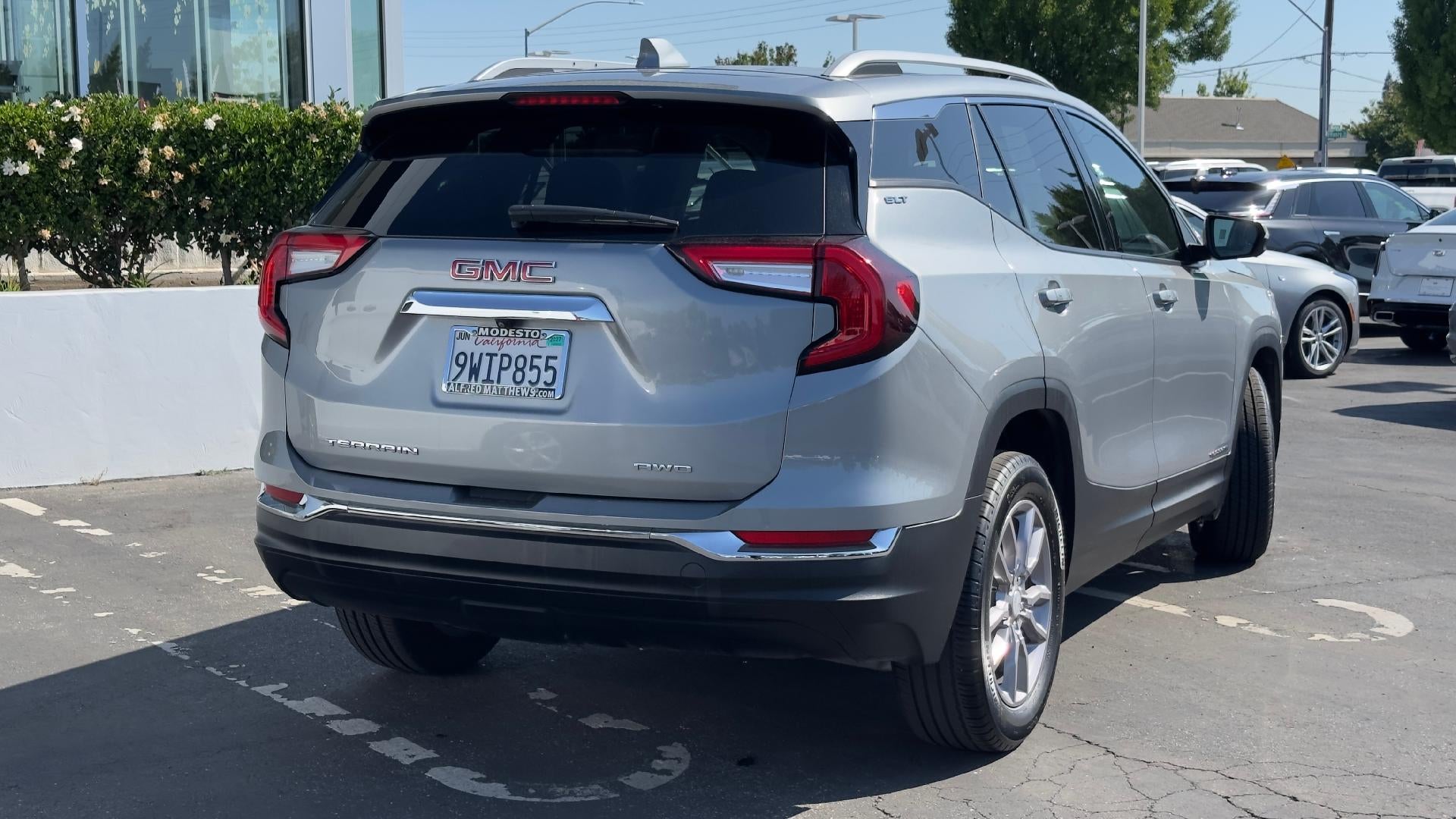 2024 GMC Terrain SLT