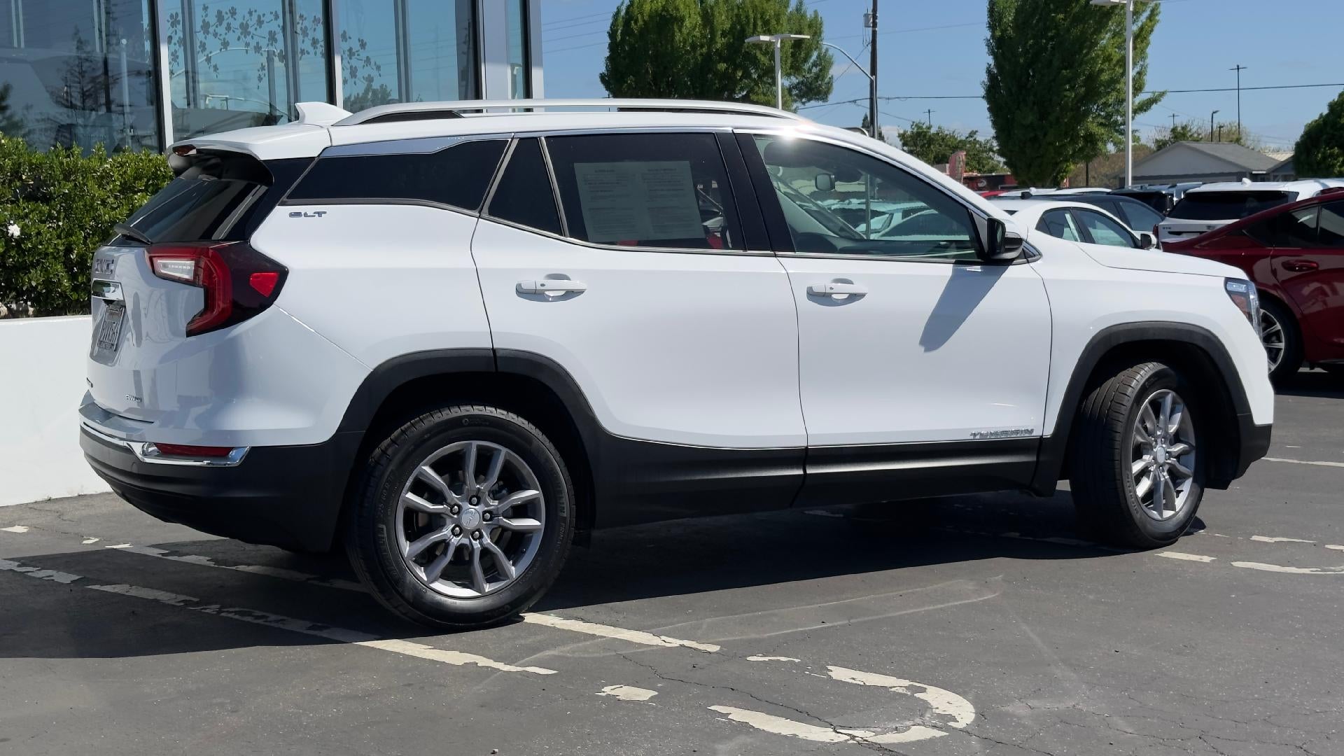 2024 GMC Terrain SLT