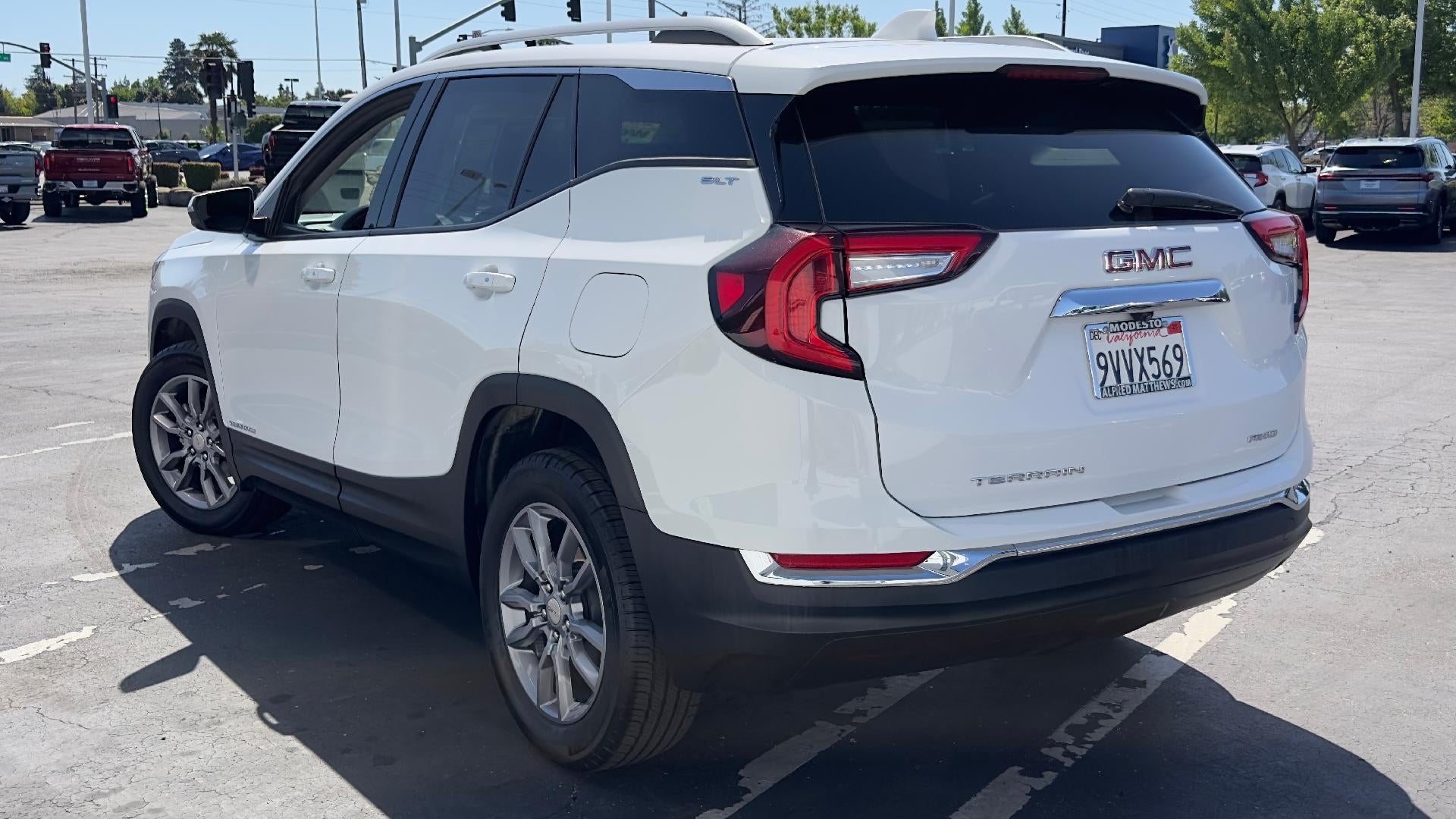 2024 GMC Terrain SLT