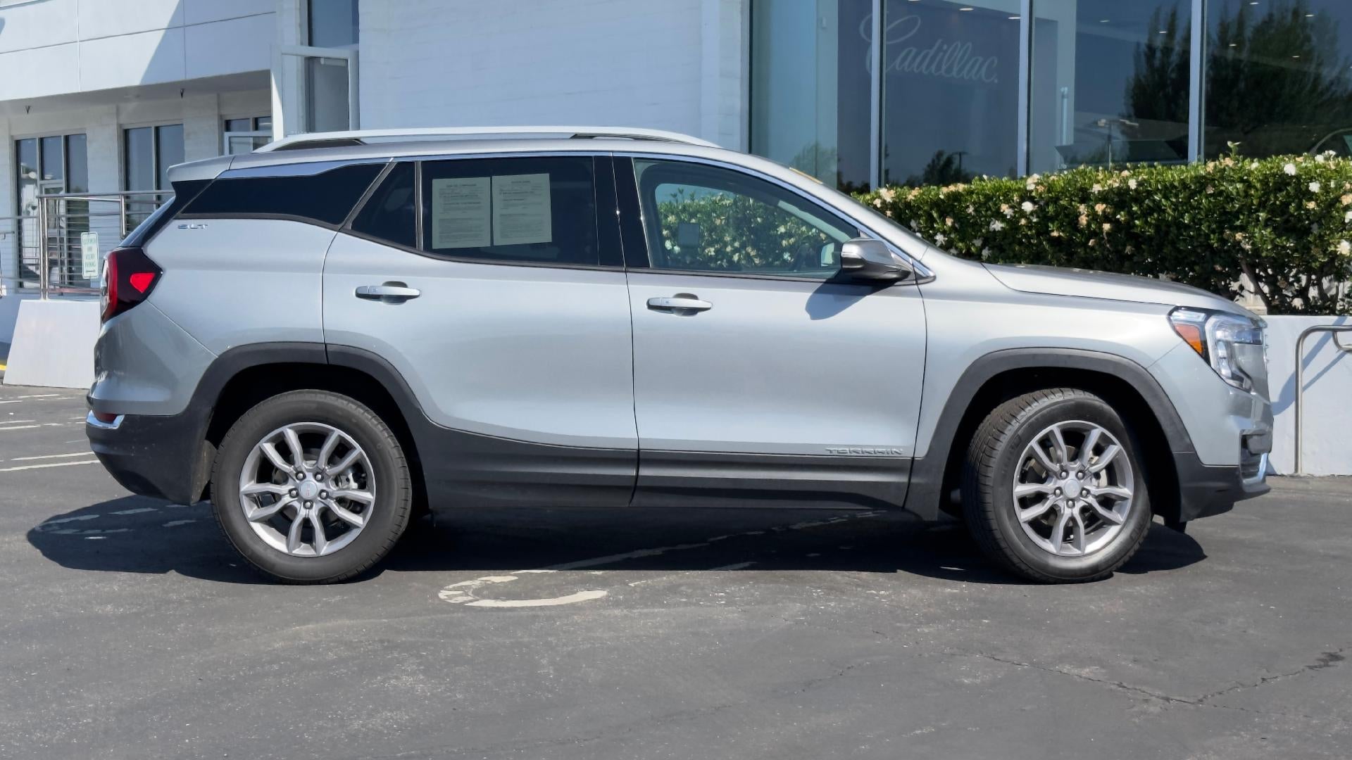 2024 GMC Terrain SLT