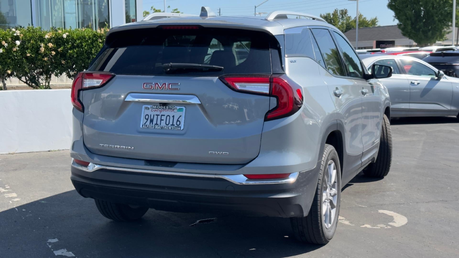 2024 GMC Terrain SLT