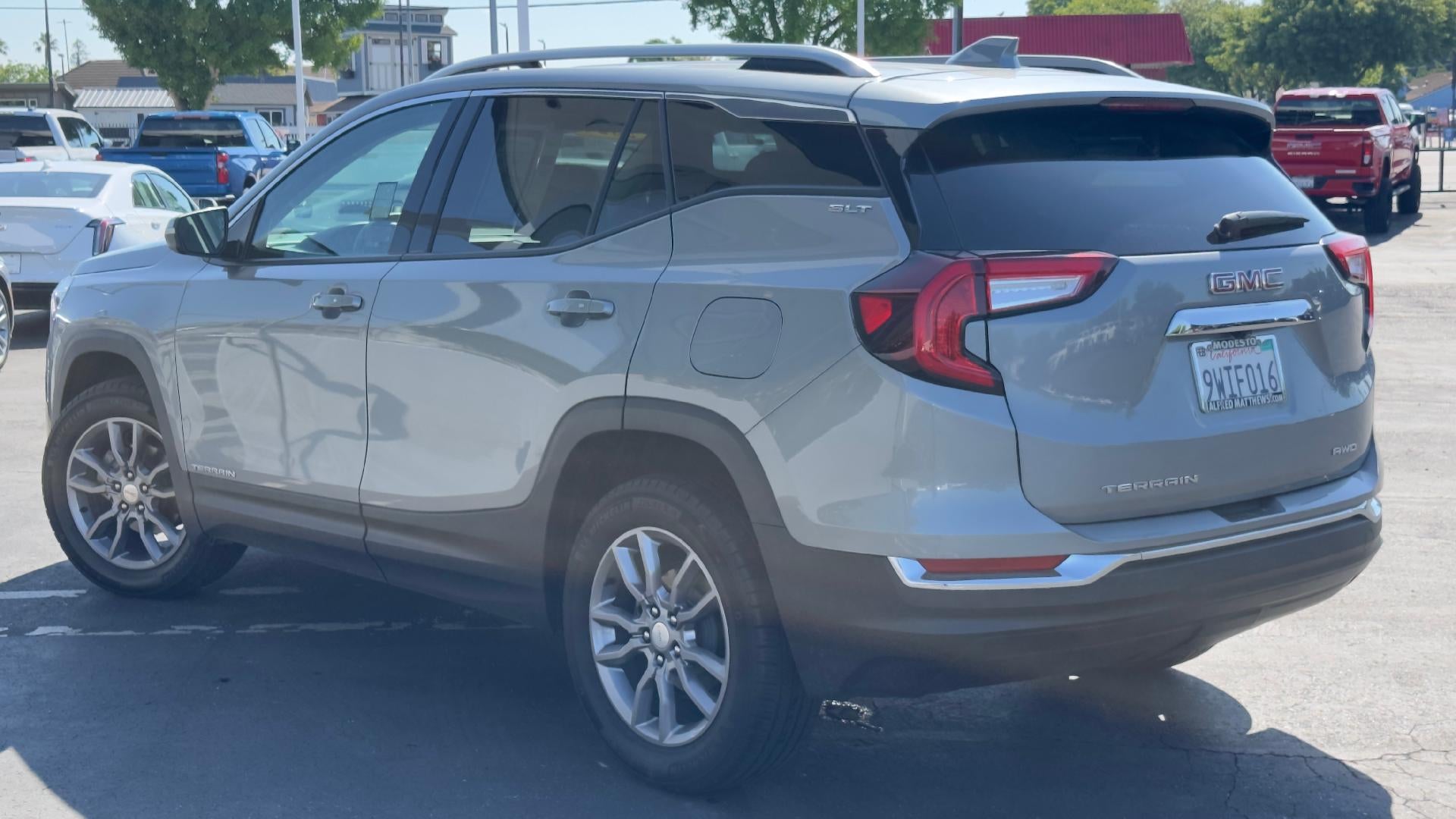 2024 GMC Terrain SLT