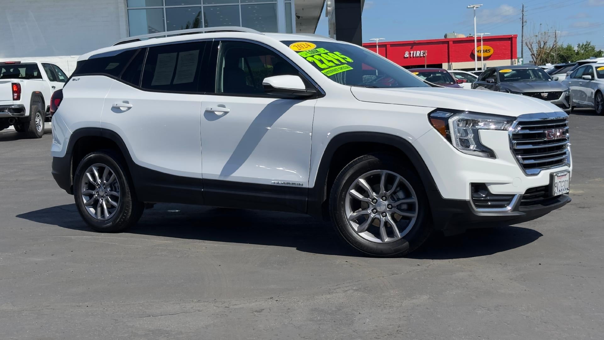 2024 GMC Terrain SLT