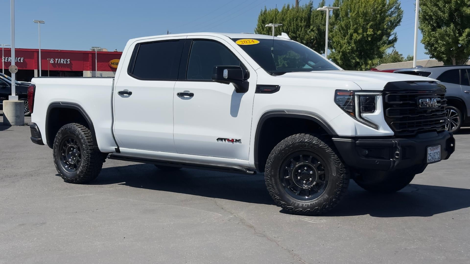 2024 GMC Sierra 1500 AT4X