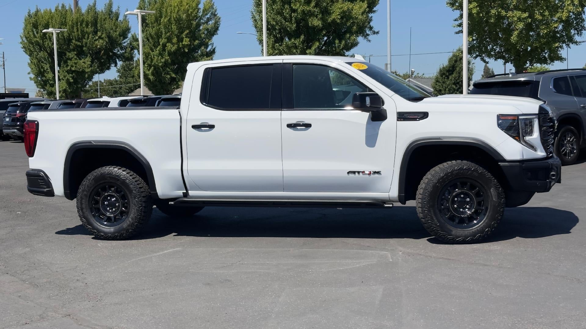 2024 GMC Sierra 1500 AT4X