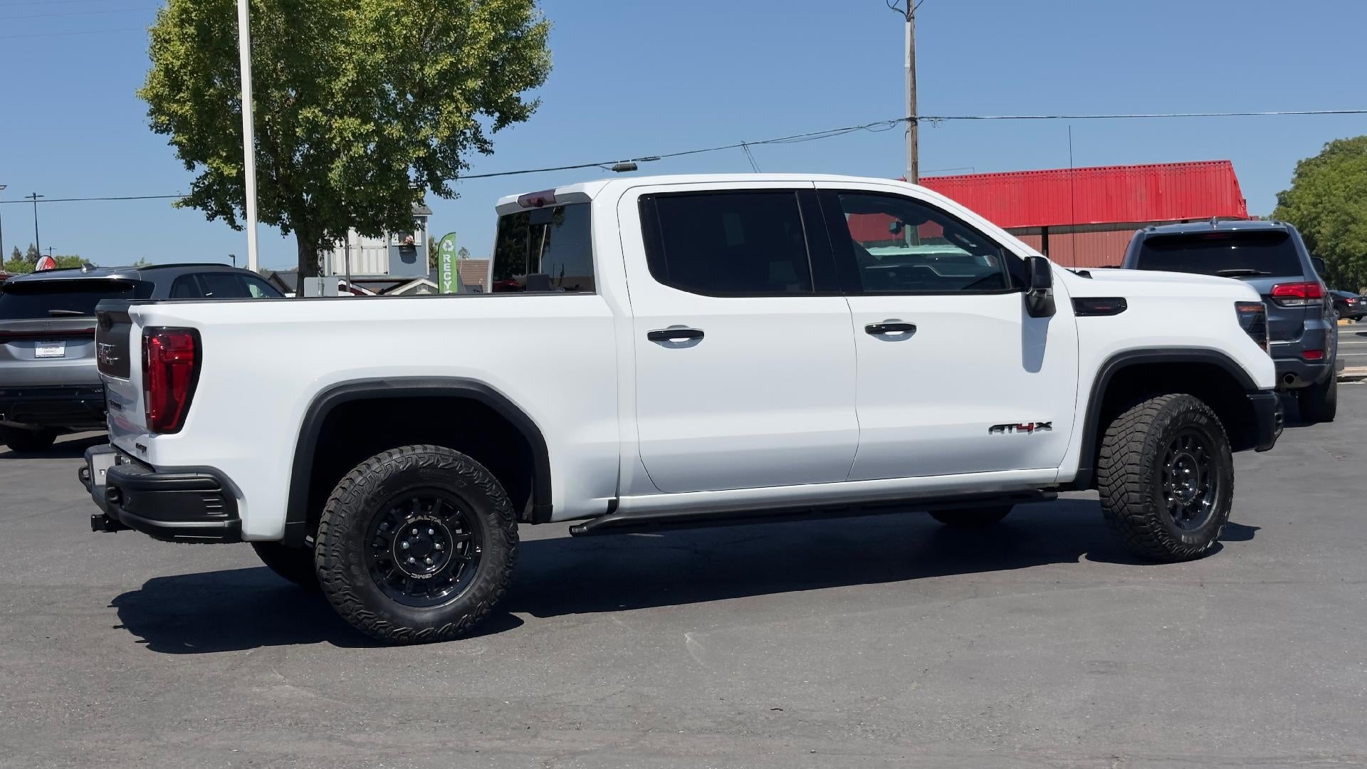 2024 GMC Sierra 1500 AT4X
