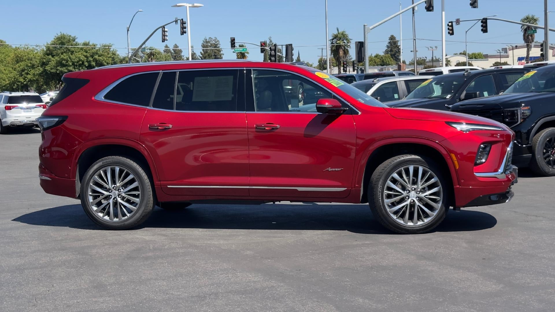 2025 Buick Enclave Avenir